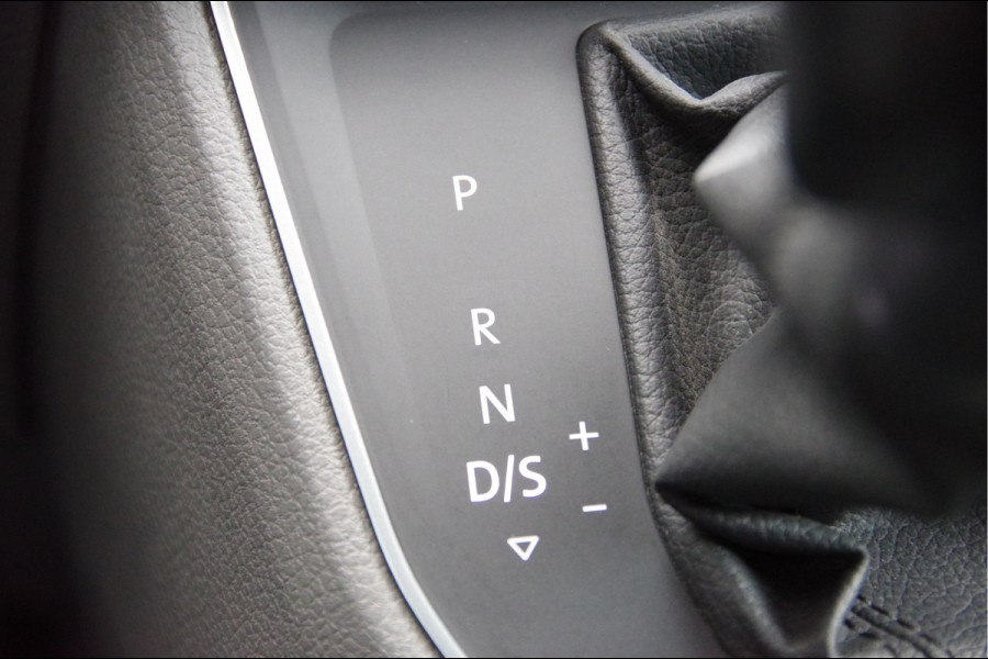 Volkswagen Crafter 35 2.0 TDI L3H2 177PK AUT. LED, TREKHAAK, LEDER, ADAPT. CRUISE, CAMERA, STUUR VERWARMING, VOORRUIT VERWARMING, GLASSLOOK, NL AUT Volkswagen Crafter 35 2.0 TDI L3H2 177PK AUT. LED, TREKHAAK, LEDER, ADAPT. CRUISE, CAMERA, STUUR VERWARMING, VOORRUIT VERWARMING, GLASSLOOK, NL AUT