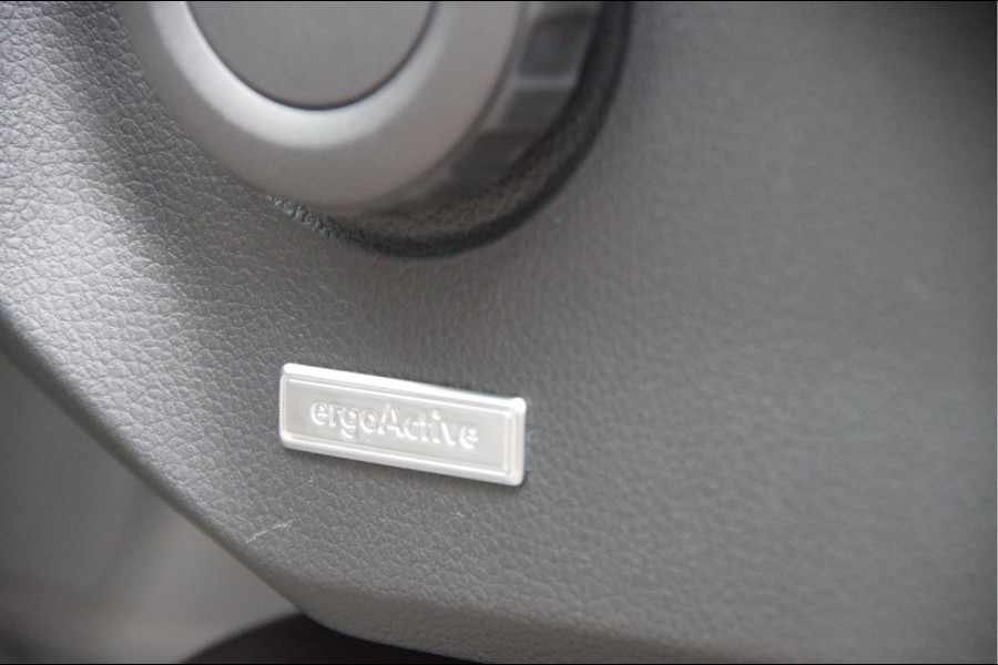 Volkswagen Crafter 35 2.0 TDI L3H2 177PK AUT. LED, TREKHAAK, LEDER, ADAPT. CRUISE, CAMERA, STUUR VERWARMING, VOORRUIT VERWARMING, GLASSLOOK, NL AUT Volkswagen Crafter 35 2.0 TDI L3H2 177PK AUT. LED, TREKHAAK, LEDER, ADAPT. CRUISE, CAMERA, STUUR VERWARMING, VOORRUIT VERWARMING, GLASSLOOK, NL AUT