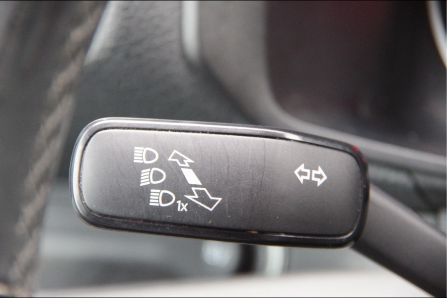 Volkswagen Crafter 35 2.0 TDI L3H2 177PK AUT. LED, TREKHAAK, LEDER, ADAPT. CRUISE, CAMERA, STUUR VERWARMING, VOORRUIT VERWARMING, GLASSLOOK, NL AUT Volkswagen Crafter 35 2.0 TDI L3H2 177PK AUT. LED, TREKHAAK, LEDER, ADAPT. CRUISE, CAMERA, STUUR VERWARMING, VOORRUIT VERWARMING, GLASSLOOK, NL AUT