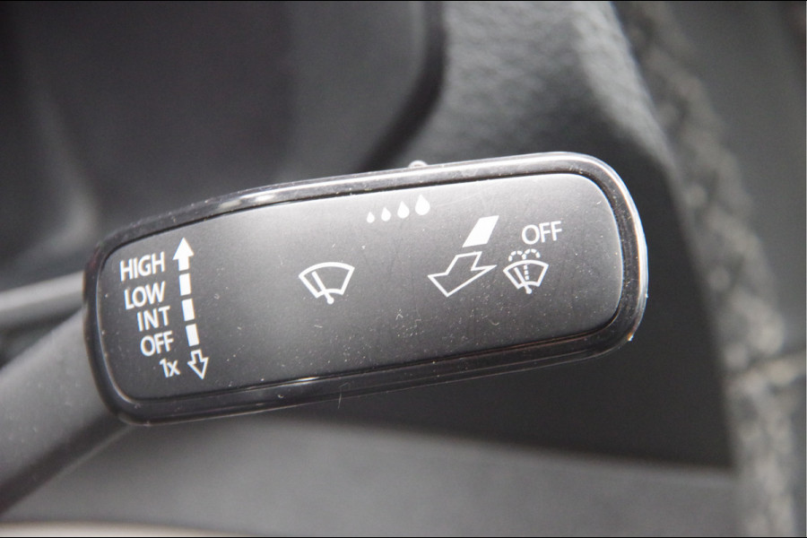 Volkswagen Crafter 35 2.0 TDI L3H2 177PK AUT. LED, TREKHAAK, LEDER, ADAPT. CRUISE, CAMERA, STUUR VERWARMING, VOORRUIT VERWARMING, GLASSLOOK, NL AUT Volkswagen Crafter 35 2.0 TDI L3H2 177PK AUT. LED, TREKHAAK, LEDER, ADAPT. CRUISE, CAMERA, STUUR VERWARMING, VOORRUIT VERWARMING, GLASSLOOK, NL AUT