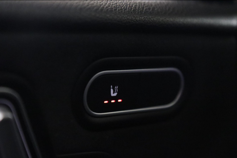 Mercedes-Benz A-Klasse 200 AMG PANO/NAP/MEMORY/KEYLES/BURM/CAM/VOL Mercedes-Benz A-Klasse 200 AMG PANO/NAP/MEMORY/KEYLES/BURM/CAM/VOL