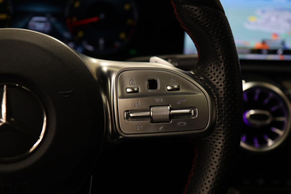 Mercedes-Benz A-Klasse 200 AMG PANO/NAP/MEMORY/KEYLES/BURM/CAM/VOL Mercedes-Benz A-Klasse 200 AMG PANO/NAP/MEMORY/KEYLES/BURM/CAM/VOL