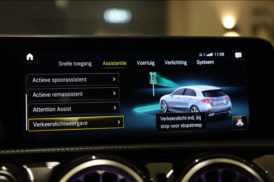 Mercedes-Benz A-Klasse 200 AMG PANO/NAP/MEMORY/KEYLES/BURM/CAM/VOL Mercedes-Benz A-Klasse 200 AMG PANO/NAP/MEMORY/KEYLES/BURM/CAM/VOL