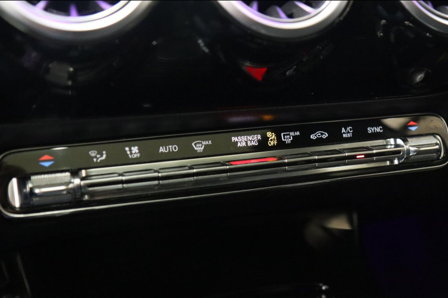 Mercedes-Benz A-Klasse 200 AMG PANO/NAP/MEMORY/KEYLES/BURM/CAM/VOL Mercedes-Benz A-Klasse 200 AMG PANO/NAP/MEMORY/KEYLES/BURM/CAM/VOL