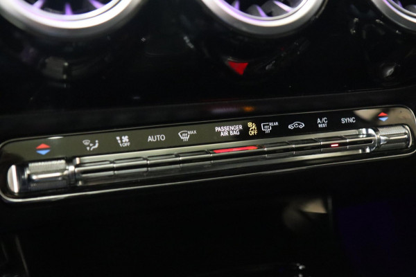 Mercedes-Benz A-Klasse 200 AMG PANO/NAP/MEMORY/KEYLES/BURM/CAM/VOL Mercedes-Benz A-Klasse 200 AMG PANO/NAP/MEMORY/KEYLES/BURM/CAM/VOL