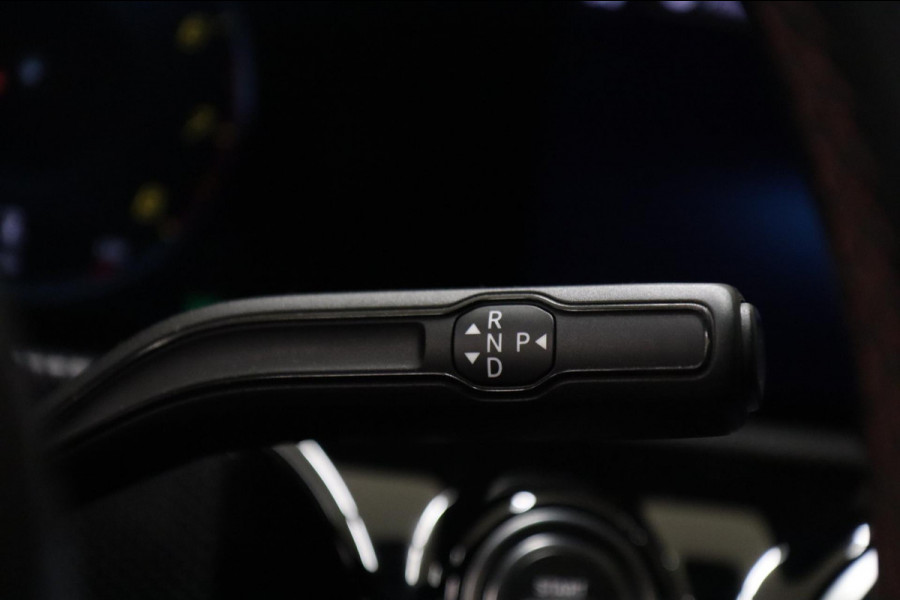 Mercedes-Benz A-Klasse 200 AMG PANO/NAP/MEMORY/KEYLES/BURM/CAM/VOL Mercedes-Benz A-Klasse 200 AMG PANO/NAP/MEMORY/KEYLES/BURM/CAM/VOL