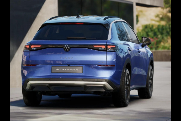 Volkswagen T-Roc Life First Edition 1.5 eTSI 85 kW / 116 PK SUV 7 v | Comfort Pakket | Zwart dak Volkswagen T-Roc Life First Edition 1.5 eTSI 85 kW / 116 PK SUV 7 v | Comfort Pakket | Zwart dak