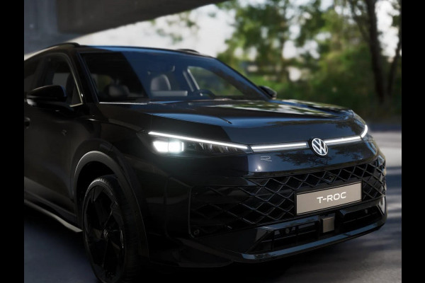 Volkswagen T-Roc R-Line First Edition 1.5 eTSI 110 kW / 150 PK SUV | Interieur Pakket leder 'Varenna' | Black Style Pakket | Panoramaschuif-kanteldak | Trekhaak | Koplampverlichting matrix-led (IQ.LIGHT) | Assistance Pakket | Elek. achterklep Volkswagen T-Roc R-Line First Edition 1.5 eTSI 110 kW / 150 PK SUV | Interieur Pakket leder 'Varenna' | Black Style Pakket | Panoramaschuif-kanteldak | Trekhaak | Koplampverlichting matrix-led (IQ.LIGHT) | Assistance Pakket | Elek. achterklep