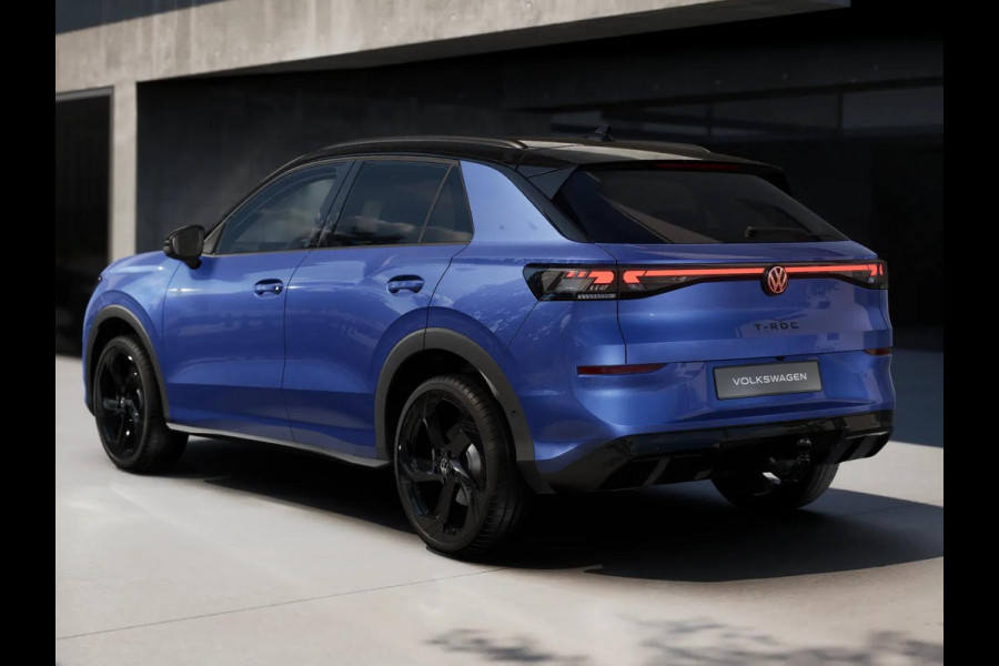 Volkswagen T-Roc R-Line First Edition 1.5 eTSI 110 kW / 150 PK SUV | Panoramaschuif-kanteldak | Assistance Pakket | Trekhaak | Black Style Pakket | Koplampverlichting matrix-led (IQ.LIGHT) | Elek. achterklep | Zwart dak Volkswagen T-Roc R-Line First Edition 1.5 eTSI 110 kW / 150 PK SUV | Panoramaschuif-kanteldak | Assistance Pakket | Trekhaak | Black Style Pakket | Koplampverlichting matrix-led (IQ.LIGHT) | Elek. achterklep | Zwart dak