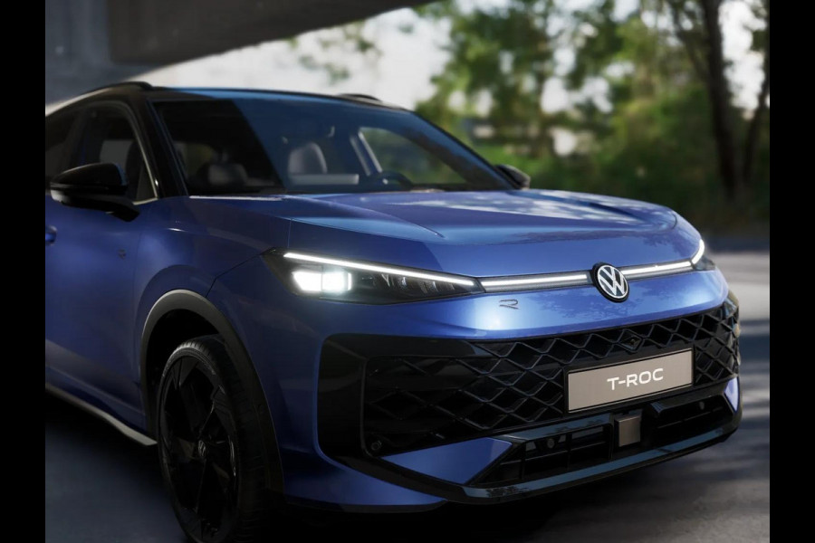 Volkswagen T-Roc R-Line First Edition 1.5 eTSI 110 kW / 150 PK SUV | Panoramaschuif-kanteldak | Assistance Pakket | Trekhaak | Black Style Pakket | Koplampverlichting matrix-led (IQ.LIGHT) | Elek. achterklep | Zwart dak Volkswagen T-Roc R-Line First Edition 1.5 eTSI 110 kW / 150 PK SUV | Panoramaschuif-kanteldak | Assistance Pakket | Trekhaak | Black Style Pakket | Koplampverlichting matrix-led (IQ.LIGHT) | Elek. achterklep | Zwart dak