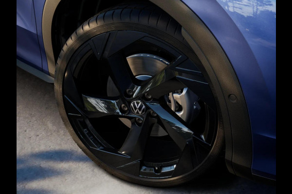 Volkswagen T-Roc R-Line First Edition 1.5 eTSI 110 kW / 150 PK SUV | Panoramaschuif-kanteldak | Assistance Pakket | Trekhaak | Black Style Pakket | Koplampverlichting matrix-led (IQ.LIGHT) | Elek. achterklep | Zwart dak Volkswagen T-Roc R-Line First Edition 1.5 eTSI 110 kW / 150 PK SUV | Panoramaschuif-kanteldak | Assistance Pakket | Trekhaak | Black Style Pakket | Koplampverlichting matrix-led (IQ.LIGHT) | Elek. achterklep | Zwart dak