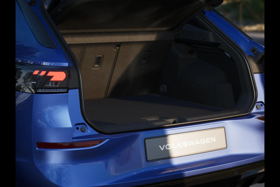 Volkswagen T-Roc R-Line First Edition 1.5 eTSI 110 kW / 150 PK SUV | Panoramaschuif-kanteldak | Assistance Pakket | Trekhaak | Black Style Pakket | Koplampverlichting matrix-led (IQ.LIGHT) | Elek. achterklep | Zwart dak Volkswagen T-Roc R-Line First Edition 1.5 eTSI 110 kW / 150 PK SUV | Panoramaschuif-kanteldak | Assistance Pakket | Trekhaak | Black Style Pakket | Koplampverlichting matrix-led (IQ.LIGHT) | Elek. achterklep | Zwart dak