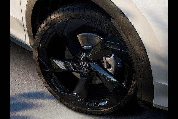 Volkswagen T-Roc R-Line First Edition 1.5 eTSI 110 kW / 150 PK SUV | Panoramaschuif-kanteldak | Assistance Pakket | Trekhaak | Black Style Pakket | Koplampverlichting matrix-led (IQ.LIGHT) | Elek. achterklep | Zwart dak Volkswagen T-Roc R-Line First Edition 1.5 eTSI 110 kW / 150 PK SUV | Panoramaschuif-kanteldak | Assistance Pakket | Trekhaak | Black Style Pakket | Koplampverlichting matrix-led (IQ.LIGHT) | Elek. achterklep | Zwart dak