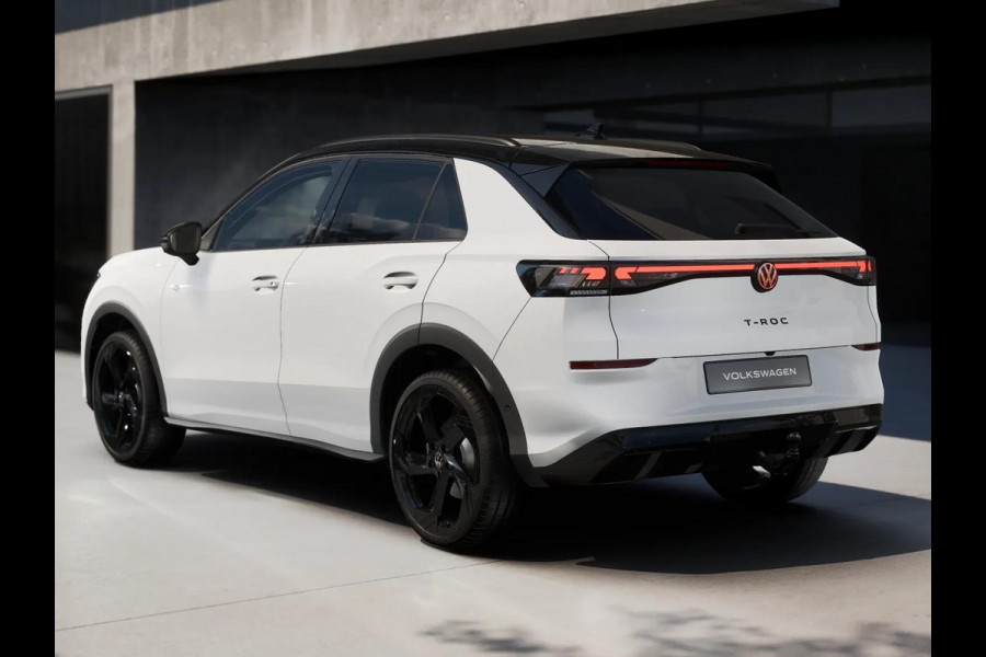 Volkswagen T-Roc R-Line First Edition 1.5 eTSI 110 kW / 150 PK SUV | Panoramaschuif-kanteldak | Assistance Pakket | Trekhaak | Black Style Pakket | Koplampverlichting matrix-led (IQ.LIGHT) | Elek. achterklep | Zwart dak Volkswagen T-Roc R-Line First Edition 1.5 eTSI 110 kW / 150 PK SUV | Panoramaschuif-kanteldak | Assistance Pakket | Trekhaak | Black Style Pakket | Koplampverlichting matrix-led (IQ.LIGHT) | Elek. achterklep | Zwart dak