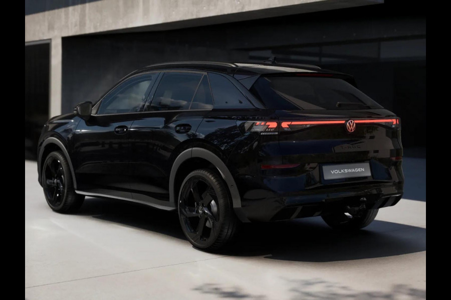 Volkswagen T-Roc R-Line First Edition 1.5 eTSI 110 kW / 150 PK SUV | Interieur Pakket leder 'Varenna' | Black Style Pakket | Panoramaschuif-kanteldak | Trekhaak | Koplampverlichting matrix-led (IQ.LIGHT) | Assistance Pakket | Elek. achterklep Volkswagen T-Roc R-Line First Edition 1.5 eTSI 110 kW / 150 PK SUV | Interieur Pakket leder 'Varenna' | Black Style Pakket | Panoramaschuif-kanteldak | Trekhaak | Koplampverlichting matrix-led (IQ.LIGHT) | Assistance Pakket | Elek. achterklep