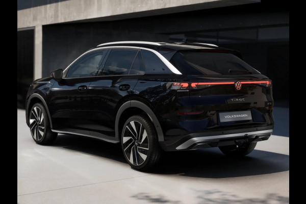 Volkswagen T-Roc Style First Edition 1.5 eTSI 85 kW / 116 PK SUV 7 | Assistance Pakket | Trekhaak | Elek. achterklep |  Velgen 'Vancouver', 19 inch lichtmetaal Volkswagen T-Roc Style First Edition 1.5 eTSI 85 kW / 116 PK SUV 7 | Assistance Pakket | Trekhaak | Elek. achterklep |  Velgen 'Vancouver', 19 inch lichtmetaal