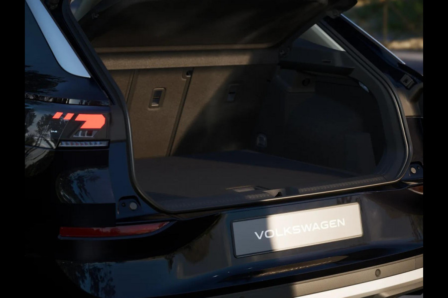 Volkswagen T-Roc Style First Edition 1.5 eTSI 85 kW / 116 PK SUV 7 | Assistance Pakket | Trekhaak | Elek. achterklep |  Velgen 'Vancouver', 19 inch lichtmetaal Volkswagen T-Roc Style First Edition 1.5 eTSI 85 kW / 116 PK SUV 7 | Assistance Pakket | Trekhaak | Elek. achterklep |  Velgen 'Vancouver', 19 inch lichtmetaal