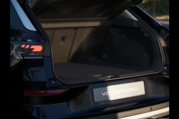 Volkswagen T-Roc Style First Edition 1.5 eTSI 85 kW / 116 PK SUV 7 | Assistance Pakket | Trekhaak | Elek. achterklep |  Velgen 'Vancouver', 19 inch lichtmetaal Volkswagen T-Roc Style First Edition 1.5 eTSI 85 kW / 116 PK SUV 7 | Assistance Pakket | Trekhaak | Elek. achterklep |  Velgen 'Vancouver', 19 inch lichtmetaal