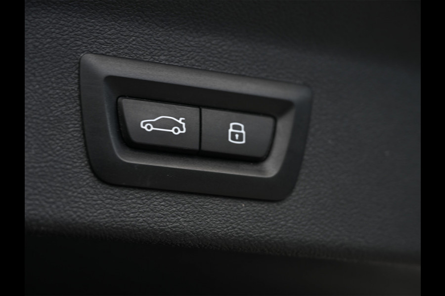 BMW X3 xDrive30e HIGH EXECUTIVE | M-SPORT | PERFORMANCE SEATS | FULL-STYLING | PANORAMADAK | HEAD-UP | HARMAN/KARDON | AMBIANCE INTERIE BMW X3 xDrive30e HIGH EXECUTIVE | M-SPORT | PERFORMANCE SEATS | FULL-STYLING | PANORAMADAK | HEAD-UP | HARMAN/KARDON | AMBIANCE INTERIE