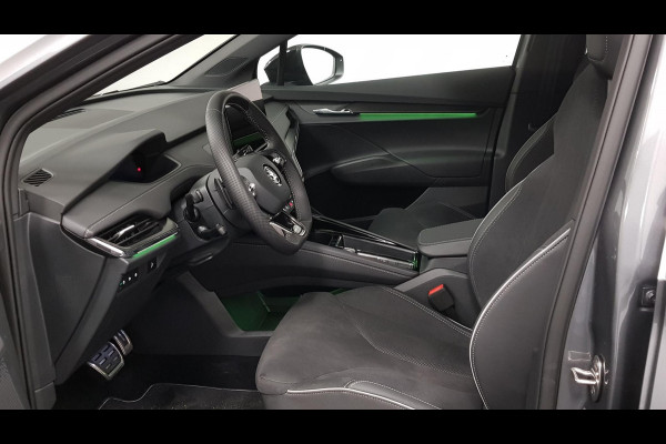 Škoda ENYAQ iV 80 Sportline Navigatie Climate pack LED Extra Getint glas  Lichtmetalen Velgen