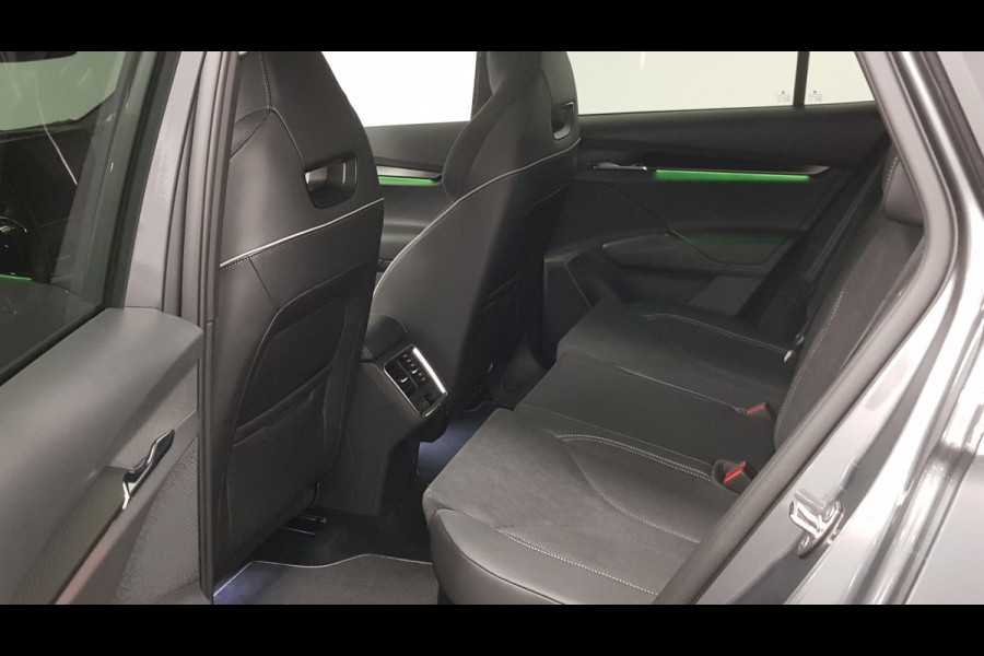 Škoda ENYAQ iV 80 Sportline Navigatie Climate pack LED Extra Getint glas  Lichtmetalen Velgen Škoda ENYAQ iV 80 Sportline Navigatie Climate pack LED Extra Getint glas  Lichtmetalen Velgen