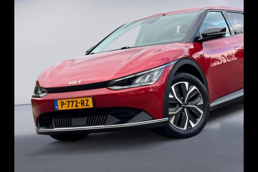 Kia Ev6 Air AUTOMAAT 58 kWh, 1 e eigenaar, SOH 96,3 %, achteruitrijcamera, luxe uitvoering,Origineel Nederlandse auto met nap Kia Ev6 Air AUTOMAAT 58 kWh, 1 e eigenaar, SOH 96,3 %, achteruitrijcamera, luxe uitvoering,Origineel Nederlandse auto met nap