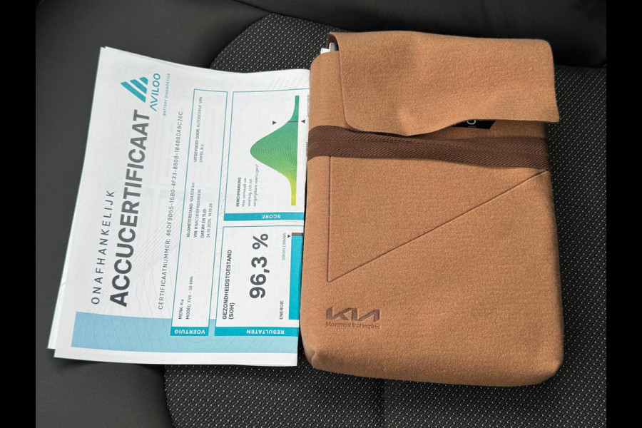 Kia Ev6 Air AUTOMAAT 58 kWh, 1 e eigenaar, SOH 96,3 %, achteruitrijcamera, luxe uitvoering,Origineel Nederlandse auto met nap Kia Ev6 Air AUTOMAAT 58 kWh, 1 e eigenaar, SOH 96,3 %, achteruitrijcamera, luxe uitvoering,Origineel Nederlandse auto met nap