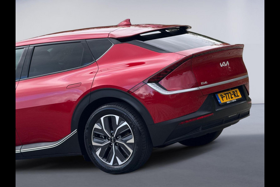 Kia Ev6 Air AUTOMAAT 58 kWh, 1 e eigenaar, SOH 96,3 %, achteruitrijcamera, luxe uitvoering,Origineel Nederlandse auto met nap Kia Ev6 Air AUTOMAAT 58 kWh, 1 e eigenaar, SOH 96,3 %, achteruitrijcamera, luxe uitvoering,Origineel Nederlandse auto met nap
