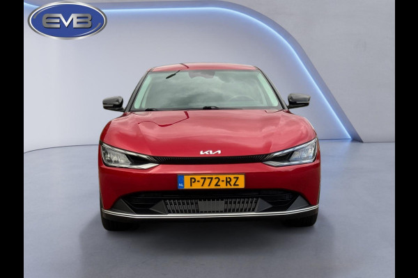 Kia Ev6 Air AUTOMAAT 58 kWh, 1 e eigenaar, SOH 96,3 %, achteruitrijcamera, luxe uitvoering,Origineel Nederlandse auto met nap Kia Ev6 Air AUTOMAAT 58 kWh, 1 e eigenaar, SOH 96,3 %, achteruitrijcamera, luxe uitvoering,Origineel Nederlandse auto met nap