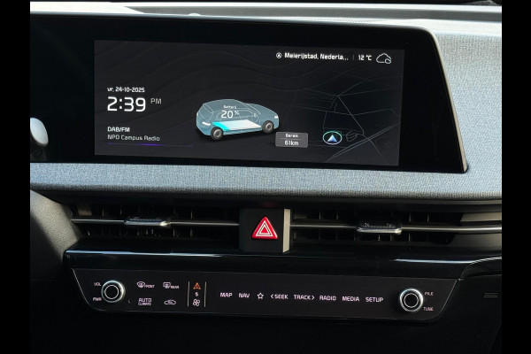 Kia Ev6 Air AUTOMAAT 58 kWh, 1 e eigenaar, SOH 96,3 %, achteruitrijcamera, luxe uitvoering,Origineel Nederlandse auto met nap Kia Ev6 Air AUTOMAAT 58 kWh, 1 e eigenaar, SOH 96,3 %, achteruitrijcamera, luxe uitvoering,Origineel Nederlandse auto met nap