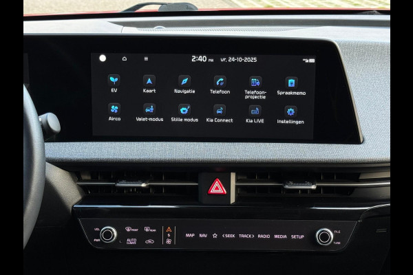 Kia Ev6 Air AUTOMAAT 58 kWh, 1 e eigenaar, SOH 96,3 %, achteruitrijcamera, luxe uitvoering,Origineel Nederlandse auto met nap Kia Ev6 Air AUTOMAAT 58 kWh, 1 e eigenaar, SOH 96,3 %, achteruitrijcamera, luxe uitvoering,Origineel Nederlandse auto met nap