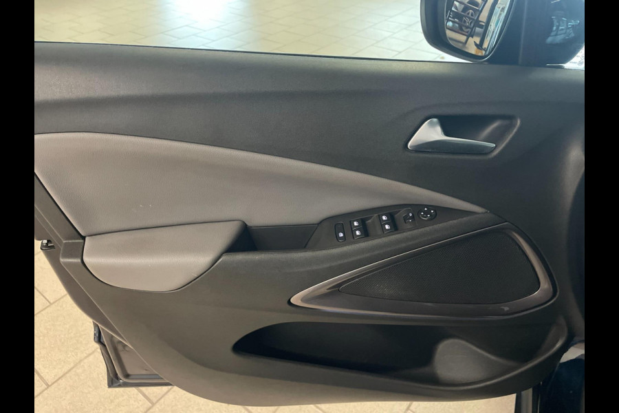 Opel Crossland X 1.2 Innovation AIRCO CLIMA NAVI CRUISE BLUETOOTH APPLE CARPLAY PDC VELGEN NETTE AUTO Opel Crossland X 1.2 Innovation AIRCO CLIMA NAVI CRUISE BLUETOOTH APPLE CARPLAY PDC VELGEN NETTE AUTO