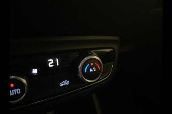 Opel Crossland X 1.2 Innovation AIRCO CLIMA NAVI CRUISE BLUETOOTH APPLE CARPLAY PDC VELGEN NETTE AUTO Opel Crossland X 1.2 Innovation AIRCO CLIMA NAVI CRUISE BLUETOOTH APPLE CARPLAY PDC VELGEN NETTE AUTO