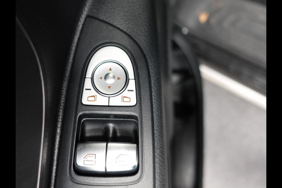 Mercedes-Benz Vito 114 CDI Lang Automaat Navigatie Airco Bluetooth Camera Trekhaak Mercedes-Benz Vito 114 CDI Lang Automaat Navigatie Airco Bluetooth Camera Trekhaak