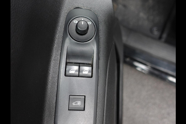 Opel Combo 1.5D L1H1 Edition 3-zits Airco Navigatie  Trekhaak parkeersensoren