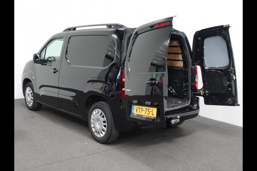 Opel Combo 1.5D L1H1 Edition 3-zits Airco Navigatie  Trekhaak parkeersensoren