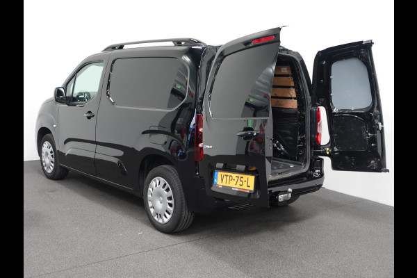 Opel Combo 1.5D L1H1 Edition 3-zits Airco Navigatie  Trekhaak parkeersensoren