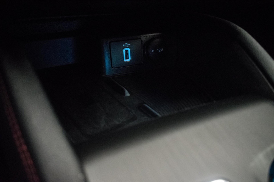 Ford Focus 1.5 150PK EcoBoost ST Line Automaat [ Bang & Olufsen Camera Carplay Adaptive Cruise Control ]