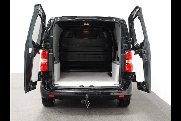 Peugeot Expert 100pk L2H1 Premium Apple Carplay / Android Auto Cruise control Airco DAB+ 3zits Lichtmetalen velgen Peugeot Expert 100pk L2H1 Premium Apple Carplay / Android Auto Cruise control Airco DAB+ 3zits Lichtmetalen velgen