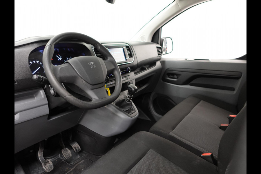 Peugeot Expert 100pk L2H1 Premium Apple Carplay / Android Auto Cruise control Airco DAB+ 3zits Lichtmetalen velgen Peugeot Expert 100pk L2H1 Premium Apple Carplay / Android Auto Cruise control Airco DAB+ 3zits Lichtmetalen velgen