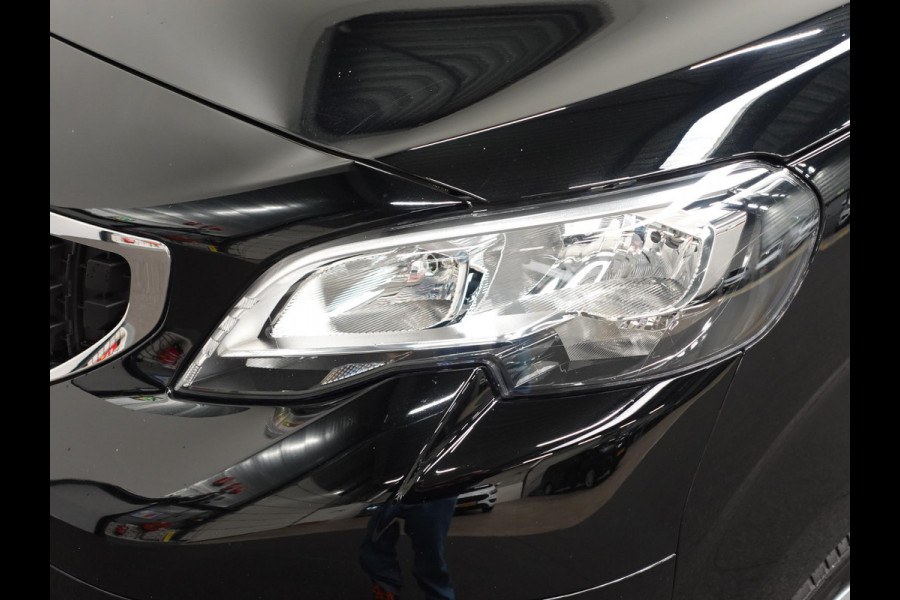 Peugeot Expert 100pk L2H1 Premium Apple Carplay / Android Auto Cruise control Airco DAB+ 3zits Lichtmetalen velgen Peugeot Expert 100pk L2H1 Premium Apple Carplay / Android Auto Cruise control Airco DAB+ 3zits Lichtmetalen velgen