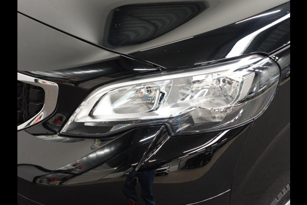 Peugeot Expert 100pk L2H1 Premium Apple Carplay / Android Auto Cruise control Airco DAB+ 3zits Lichtmetalen velgen Peugeot Expert 100pk L2H1 Premium Apple Carplay / Android Auto Cruise control Airco DAB+ 3zits Lichtmetalen velgen