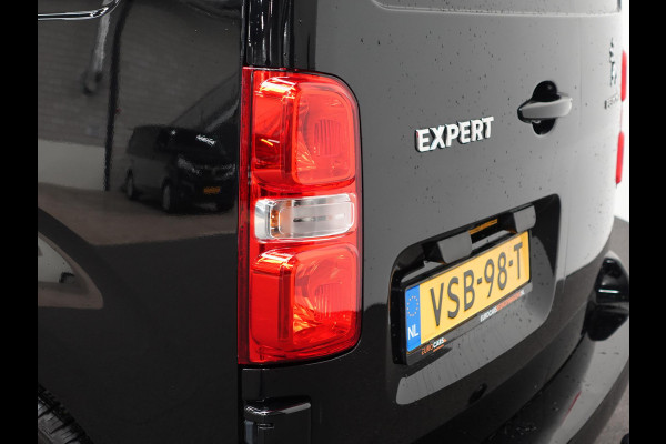 Peugeot Expert 100pk L2H1 Premium Apple Carplay / Android Auto Cruise control Airco DAB+ 3zits Lichtmetalen velgen Peugeot Expert 100pk L2H1 Premium Apple Carplay / Android Auto Cruise control Airco DAB+ 3zits Lichtmetalen velgen