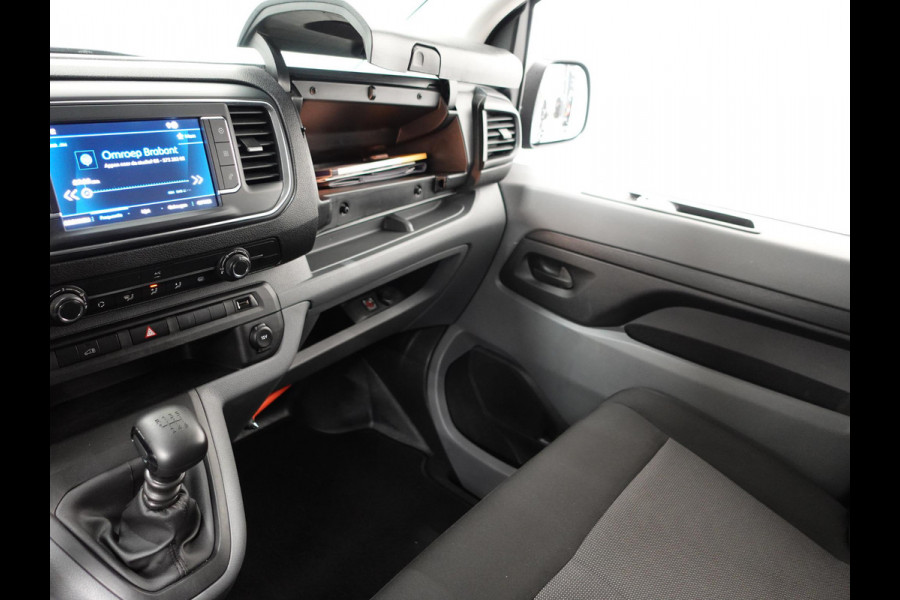 Peugeot Expert 100pk L2H1 Premium Apple Carplay / Android Auto Cruise control Airco DAB+ 3zits Lichtmetalen velgen Peugeot Expert 100pk L2H1 Premium Apple Carplay / Android Auto Cruise control Airco DAB+ 3zits Lichtmetalen velgen