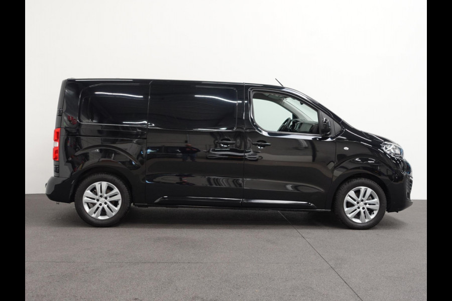 Peugeot Expert 100pk L2H1 Premium Apple Carplay / Android Auto Cruise control Airco DAB+ 3zits Lichtmetalen velgen Peugeot Expert 100pk L2H1 Premium Apple Carplay / Android Auto Cruise control Airco DAB+ 3zits Lichtmetalen velgen