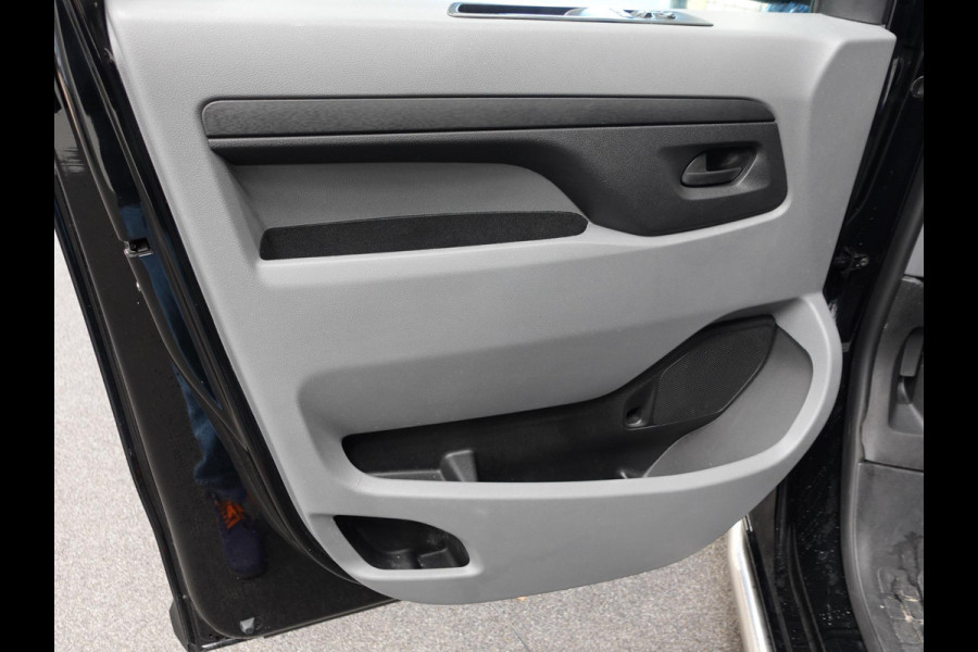 Peugeot Expert 180pk Automaat Long L3 Premium Airco Cruise  Navigatie Carplay Trekhaak 3-Zits Peugeot Expert 180pk Automaat Long L3 Premium Airco Cruise  Navigatie Carplay Trekhaak 3-Zits