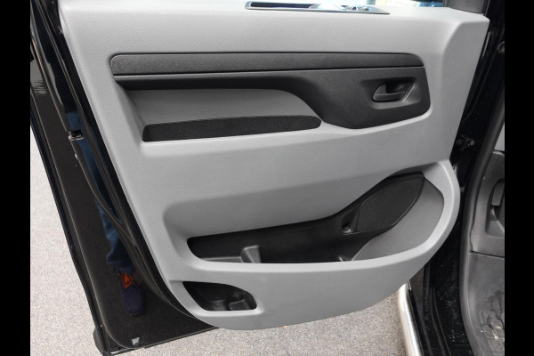 Peugeot Expert 180pk Automaat Long L3 Premium Airco Cruise  Navigatie Carplay Trekhaak 3-Zits Peugeot Expert 180pk Automaat Long L3 Premium Airco Cruise  Navigatie Carplay Trekhaak 3-Zits