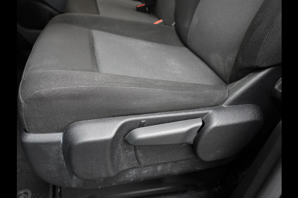 Peugeot Expert 180pk Automaat Long L3 Premium Airco Cruise  Navigatie Carplay Trekhaak 3-Zits Peugeot Expert 180pk Automaat Long L3 Premium Airco Cruise  Navigatie Carplay Trekhaak 3-Zits