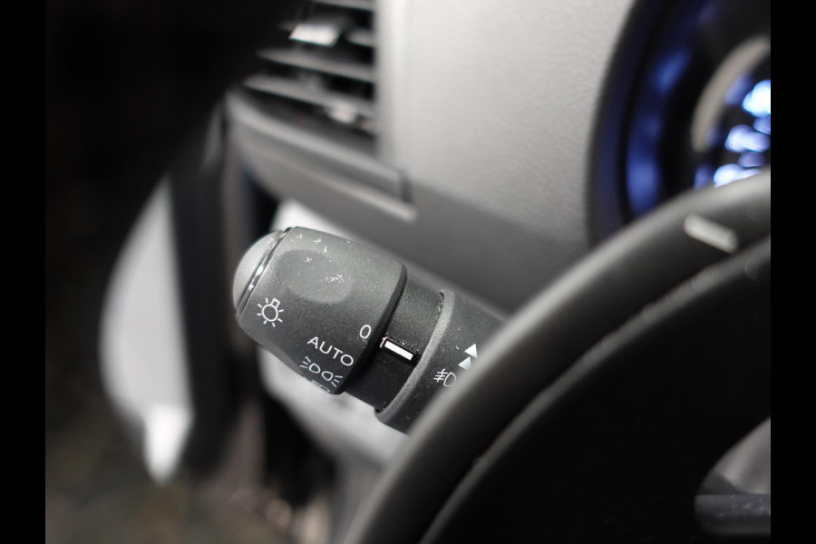 Peugeot Expert 180pk Automaat Long L3 Premium Airco Cruise  Navigatie Carplay Trekhaak 3-Zits Peugeot Expert 180pk Automaat Long L3 Premium Airco Cruise  Navigatie Carplay Trekhaak 3-Zits