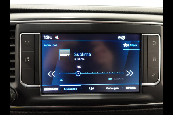 Peugeot Expert 180pk Automaat Long L3 Premium Airco Cruise  Navigatie Carplay Trekhaak 3-Zits Peugeot Expert 180pk Automaat Long L3 Premium Airco Cruise  Navigatie Carplay Trekhaak 3-Zits
